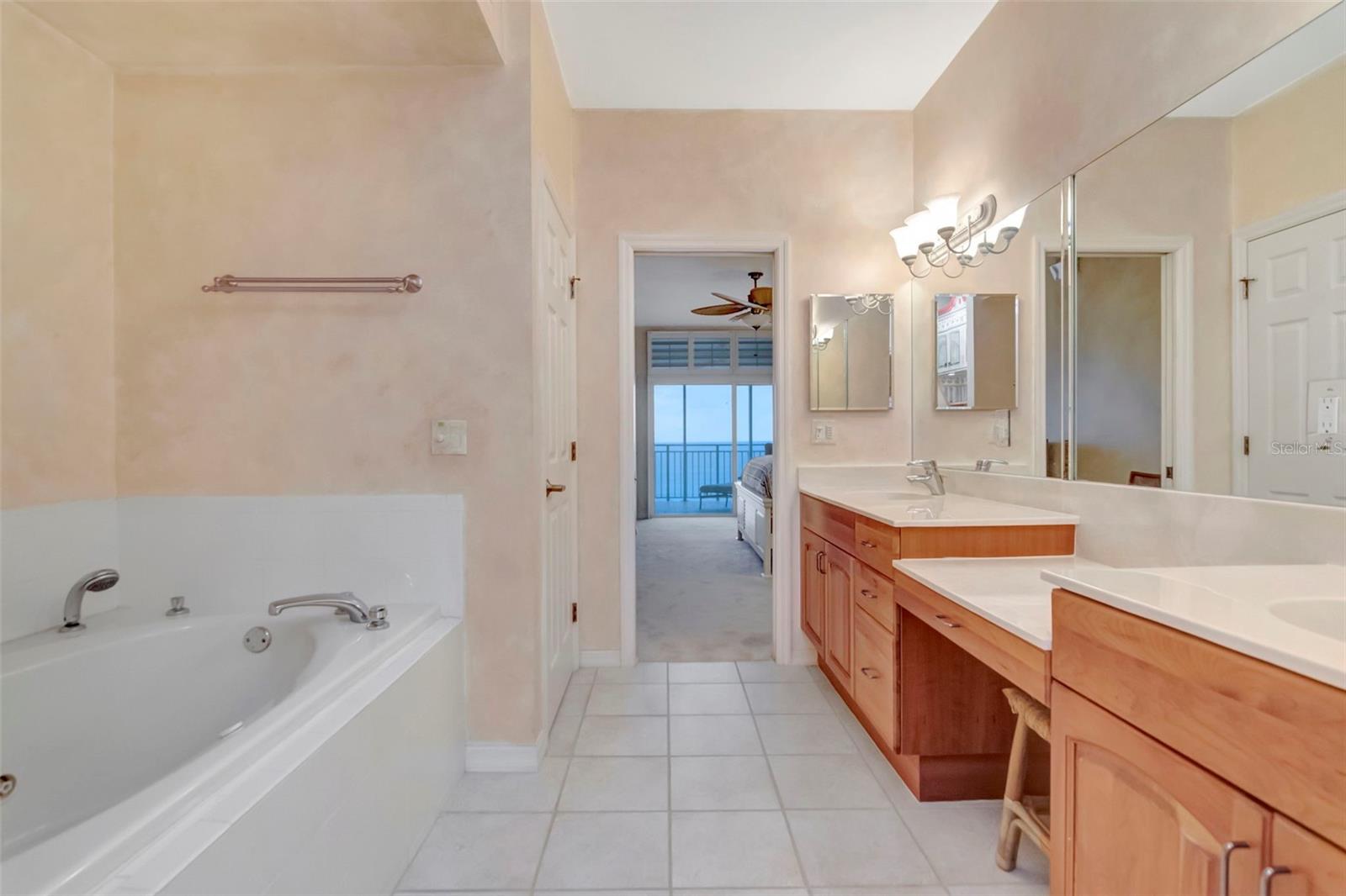 CHEZ SOLEIL CONDO - Residential