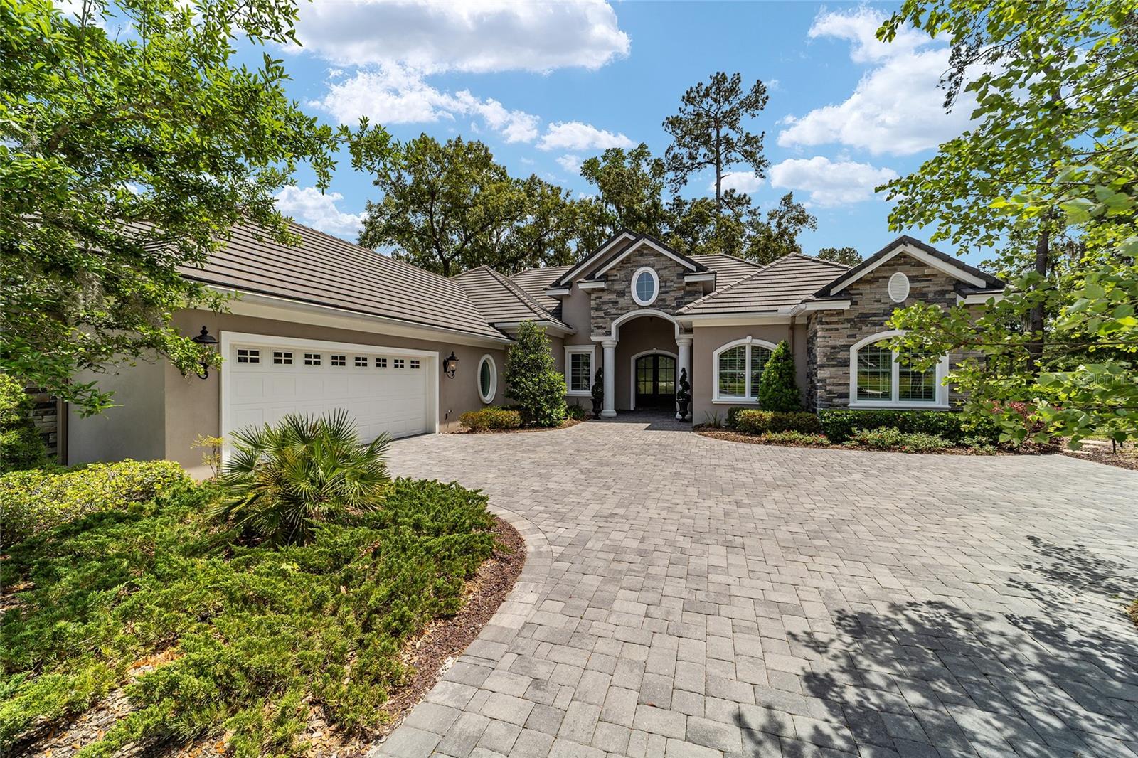 GOLDEN OCALA - Residential