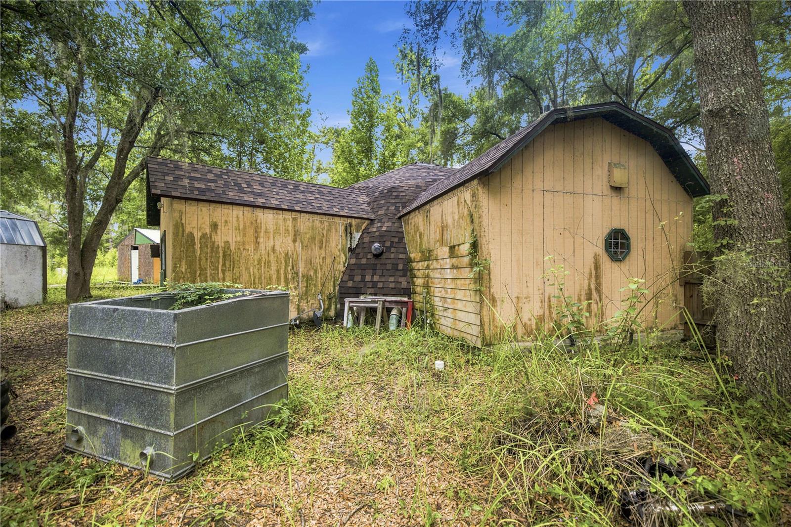 HORSE COUNTRY RANCHES - Residential