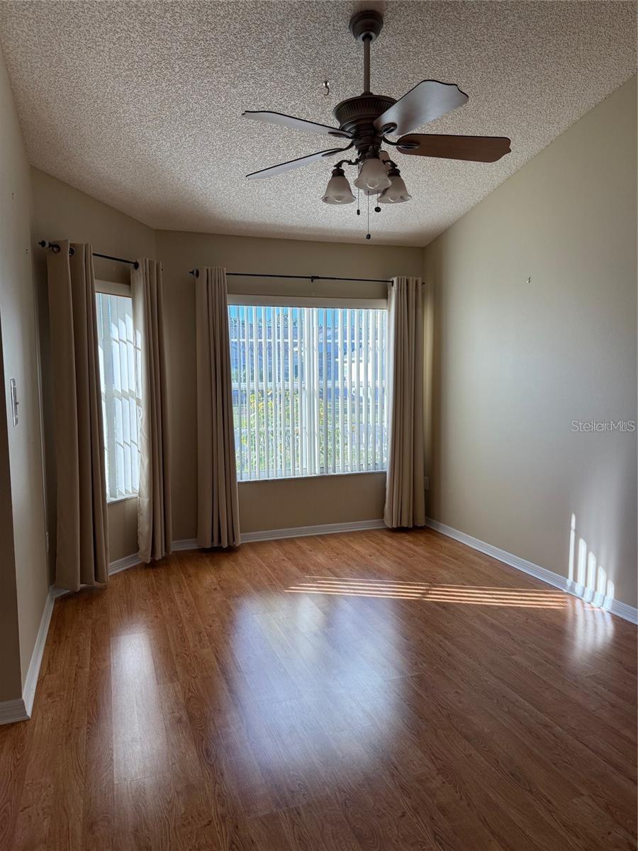 PLANTATION AT LEESBURG GLEN EAGLE VILLAGE TR A-E - Residential Lease