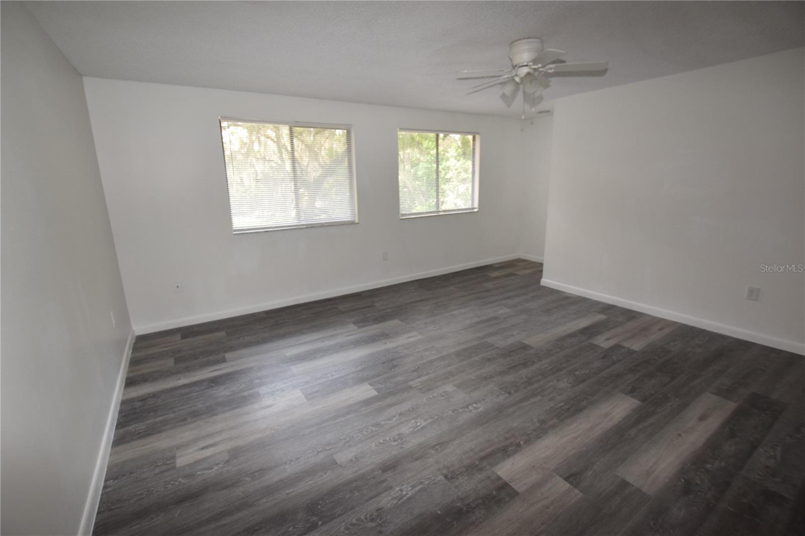 LEESBURG PALMORA GREEN SUB - Residential Lease
