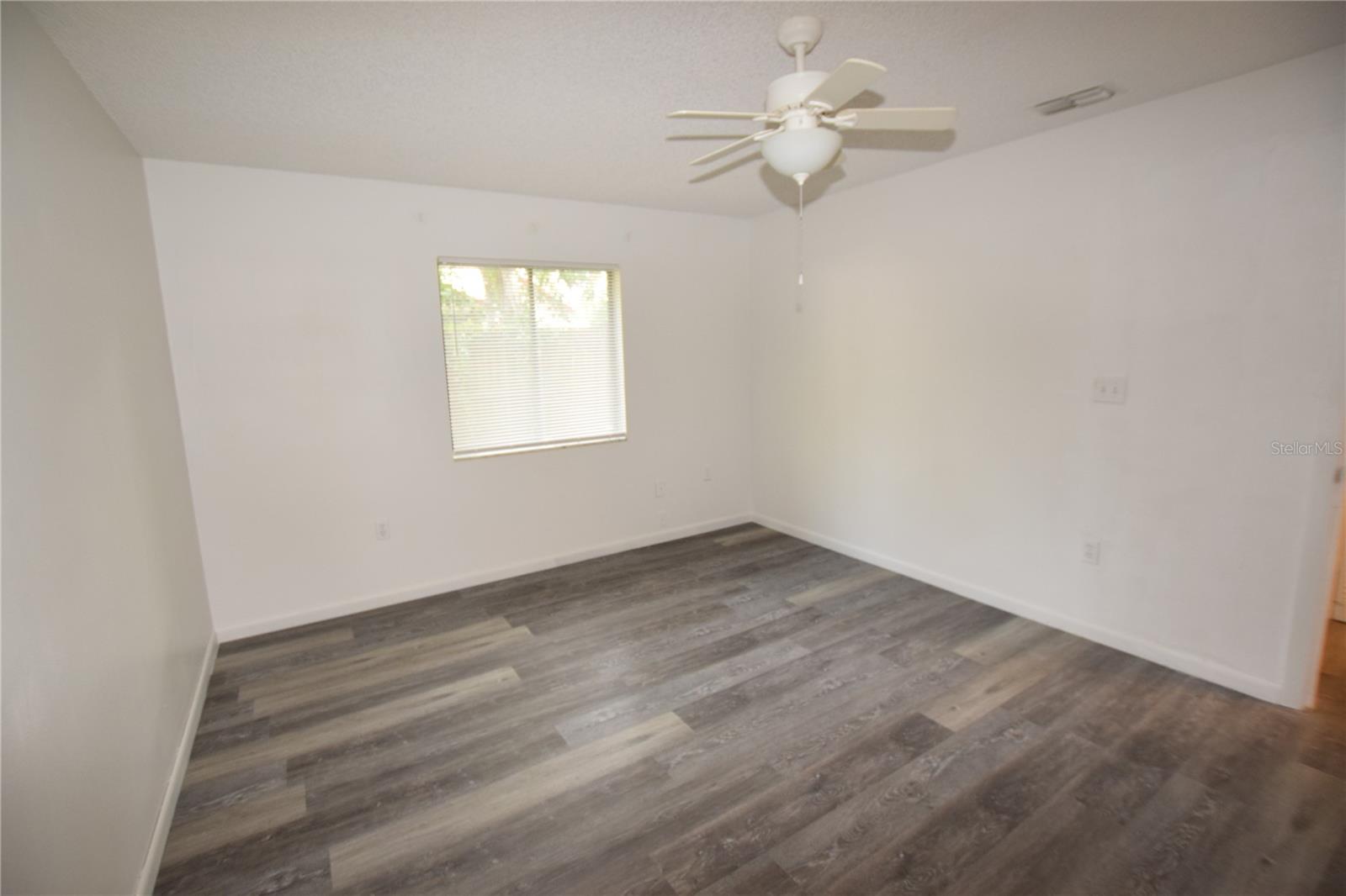 LEESBURG PALMORA GREEN SUB - Residential Lease
