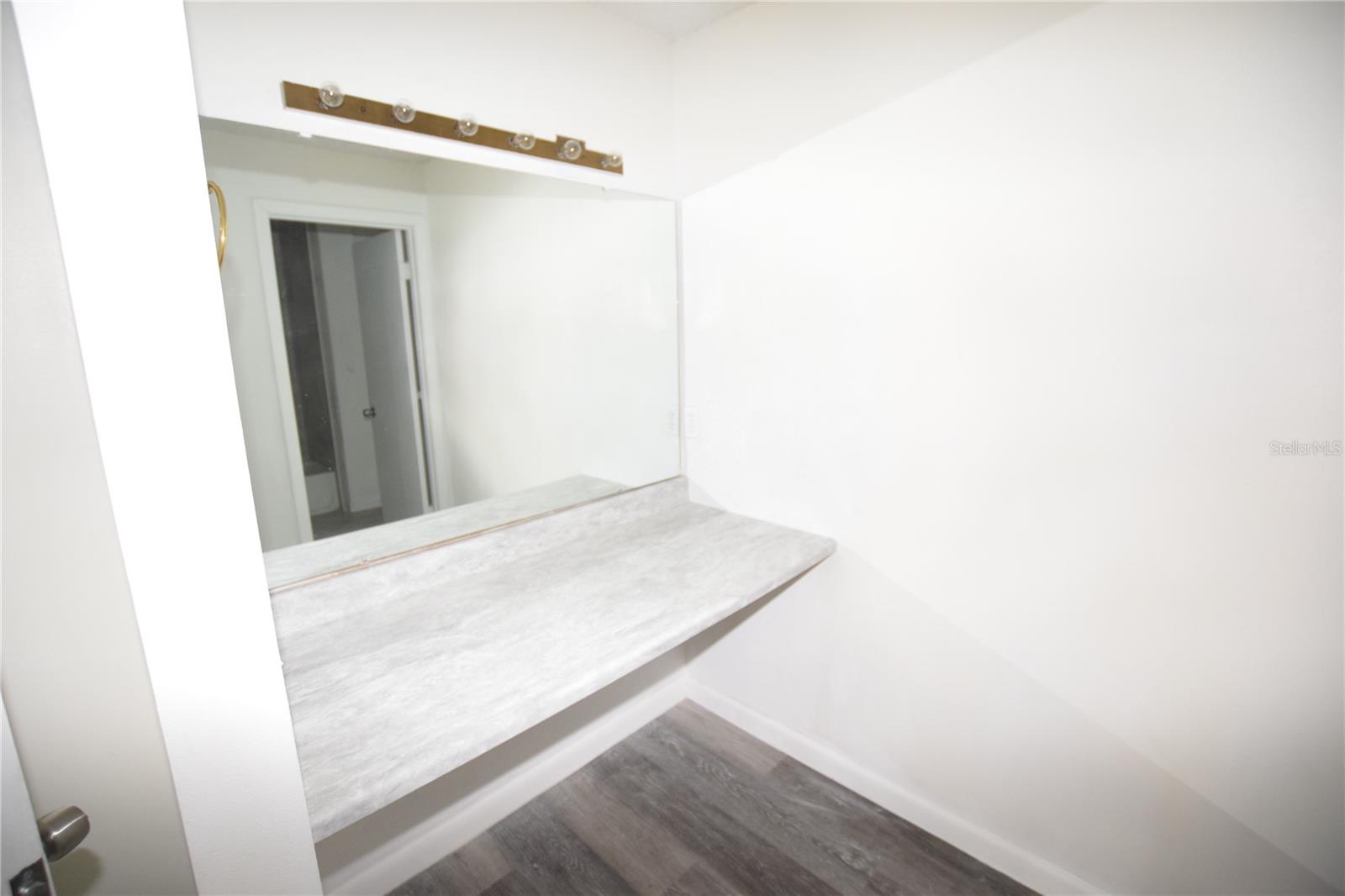 LEESBURG PALMORA GREEN SUB - Residential Lease