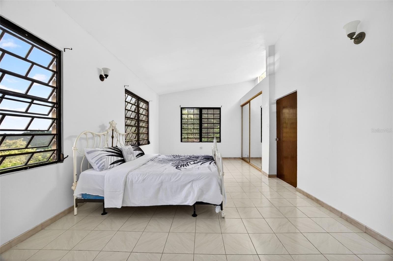 GUAVATE - Residential