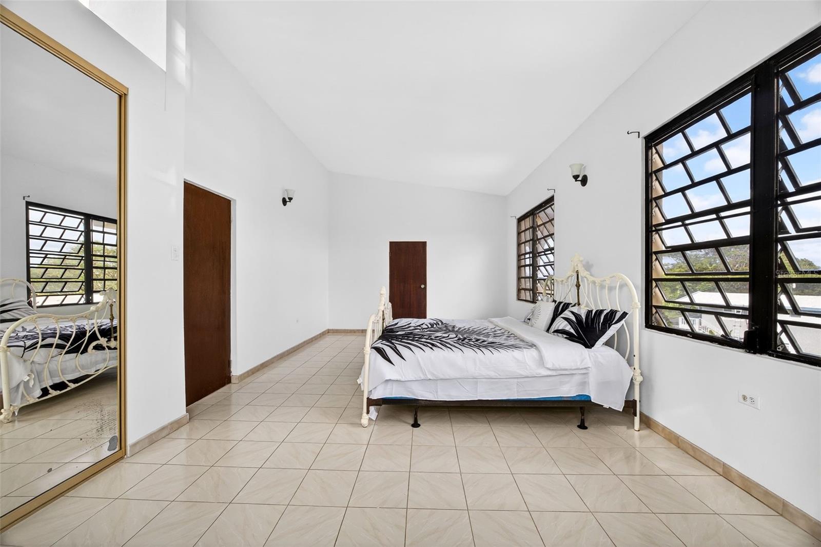GUAVATE - Residential