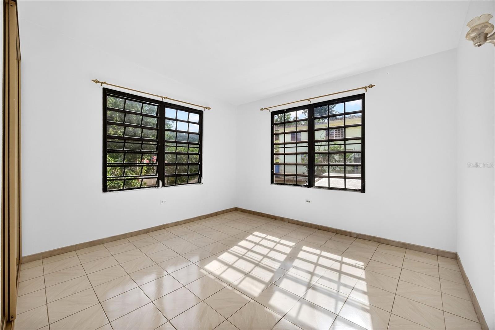 GUAVATE - Residential
