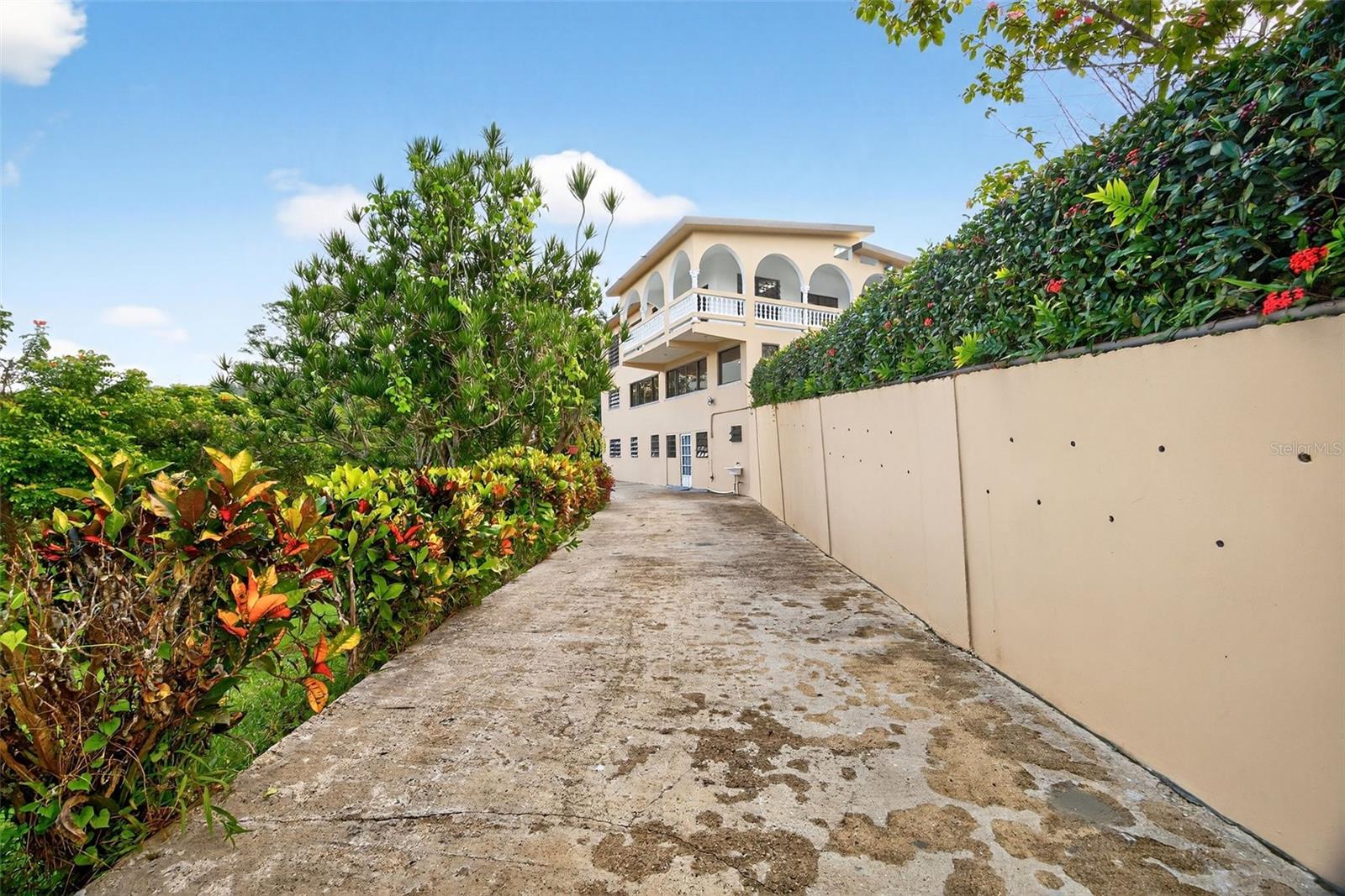 GUAVATE - Residential