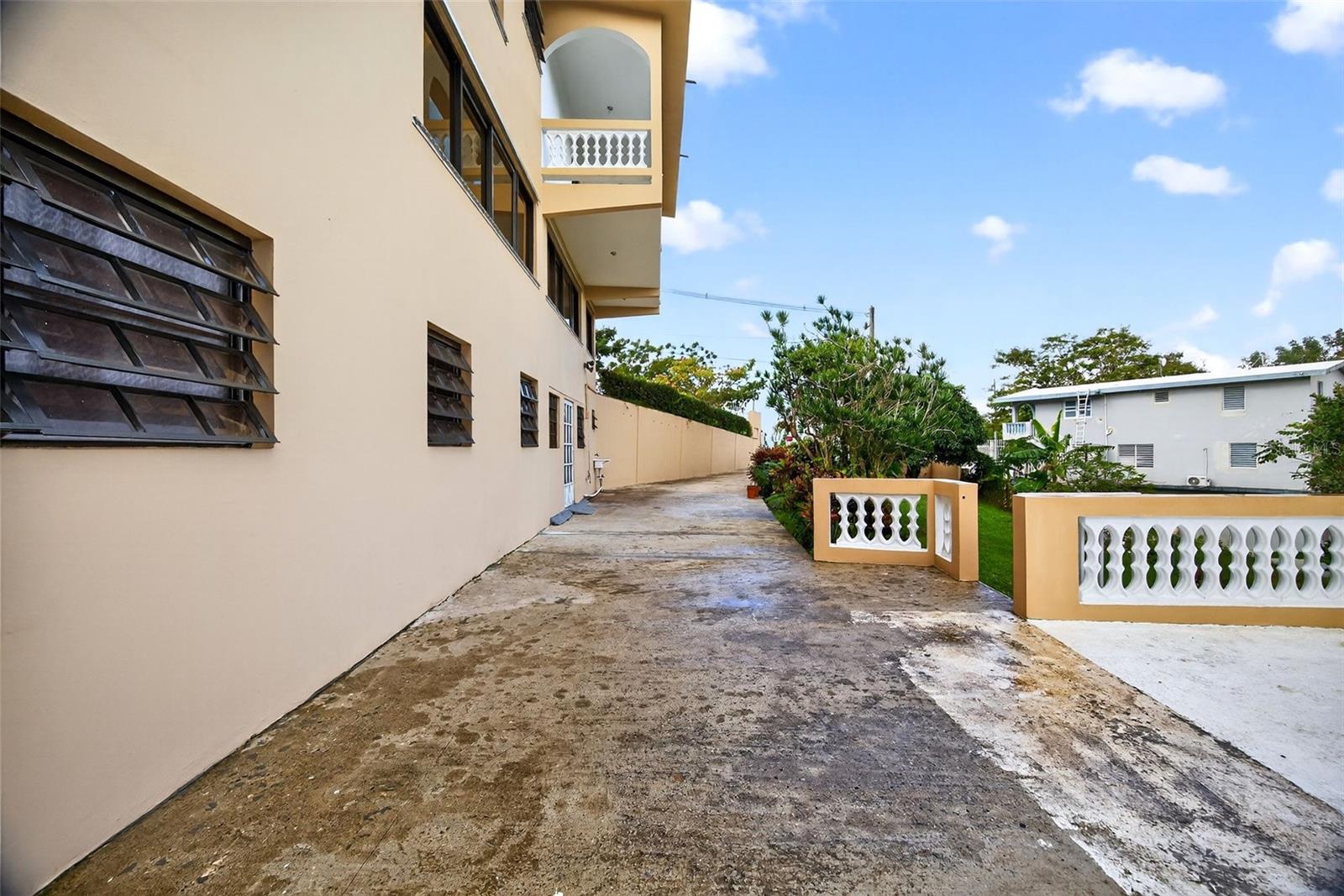 GUAVATE - Residential
