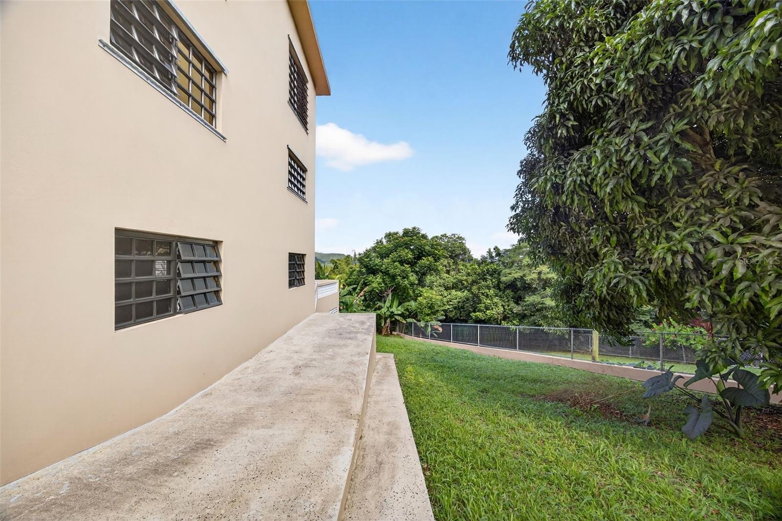 GUAVATE - Residential