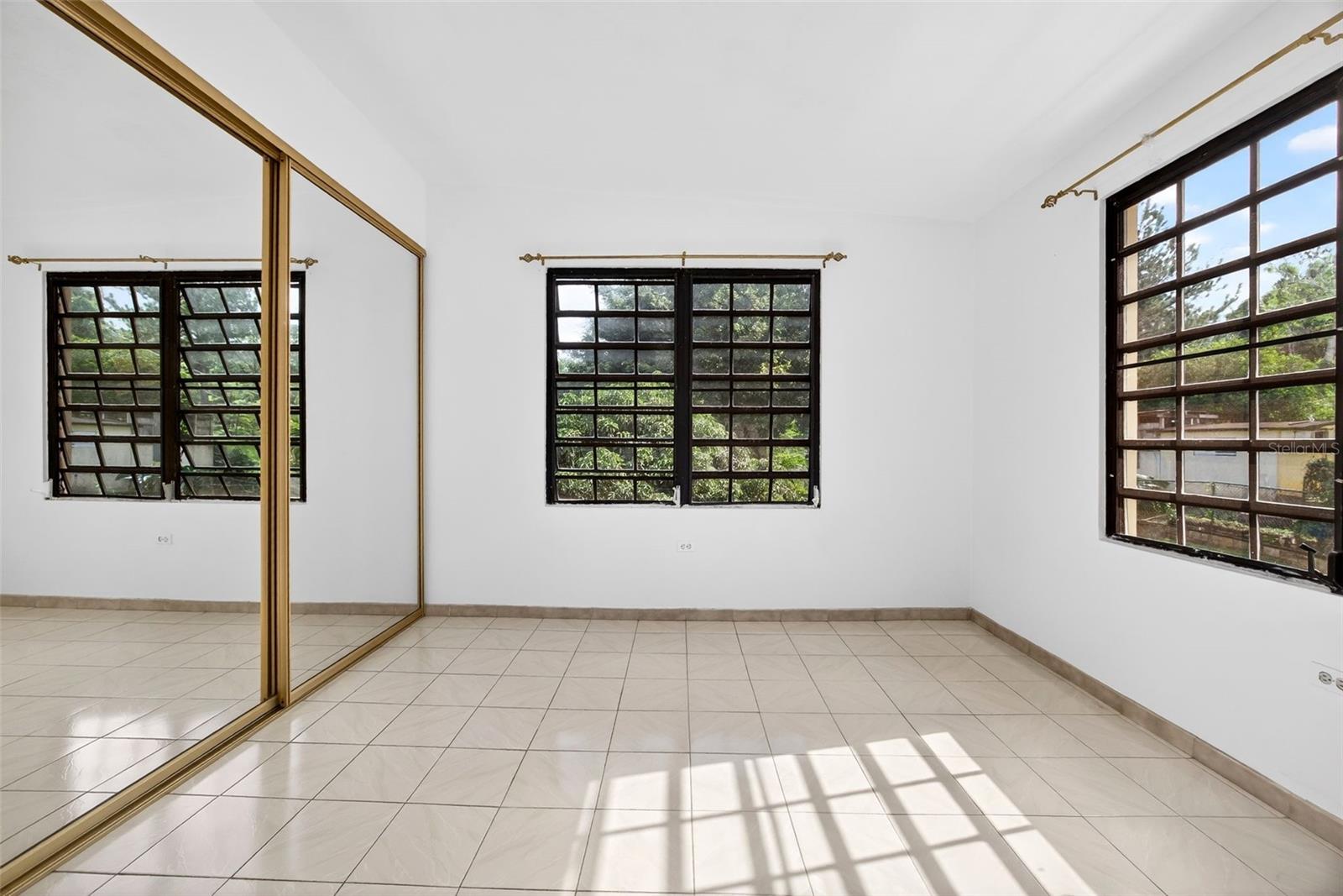 GUAVATE - Residential