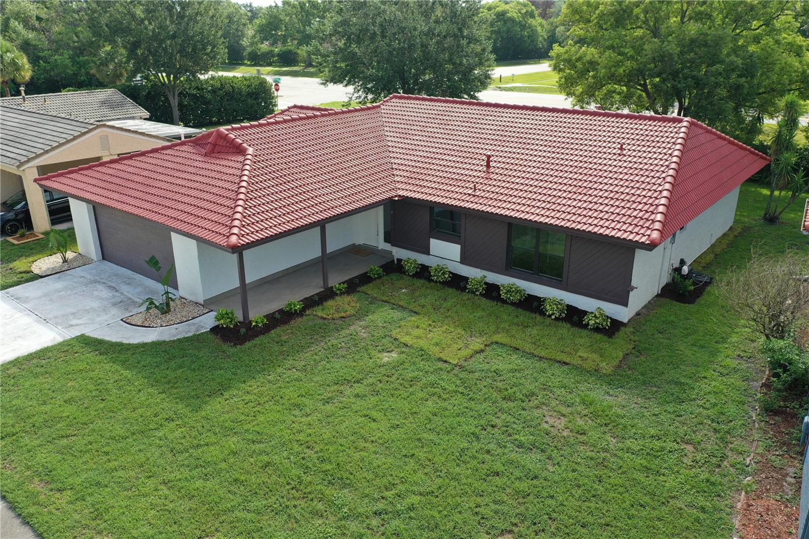 WINDMILL POINTE - Residential