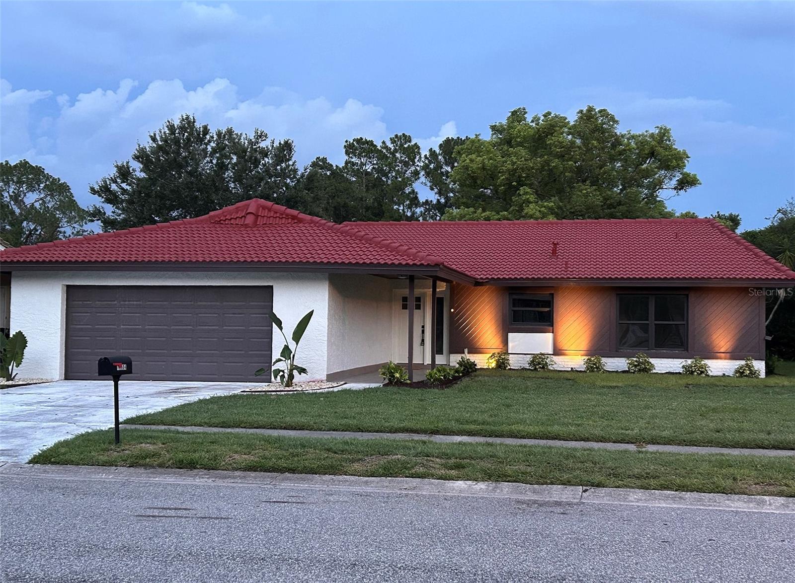 WINDMILL POINTE - Residential