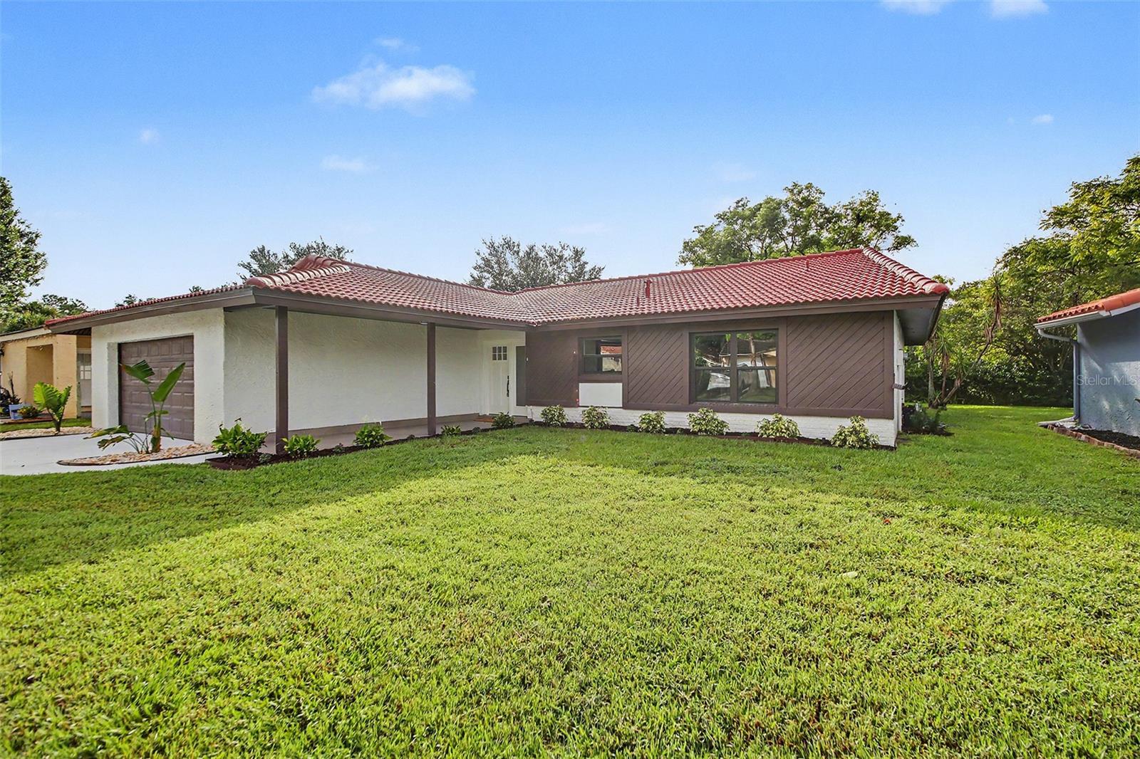 WINDMILL POINTE - Residential