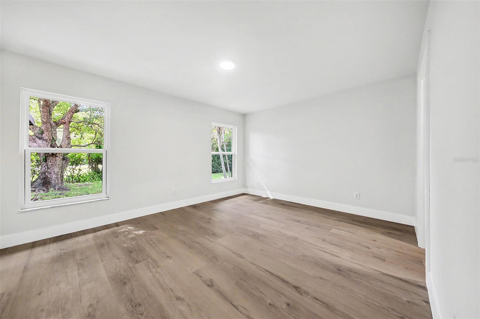 WINDMILL POINTE - Residential