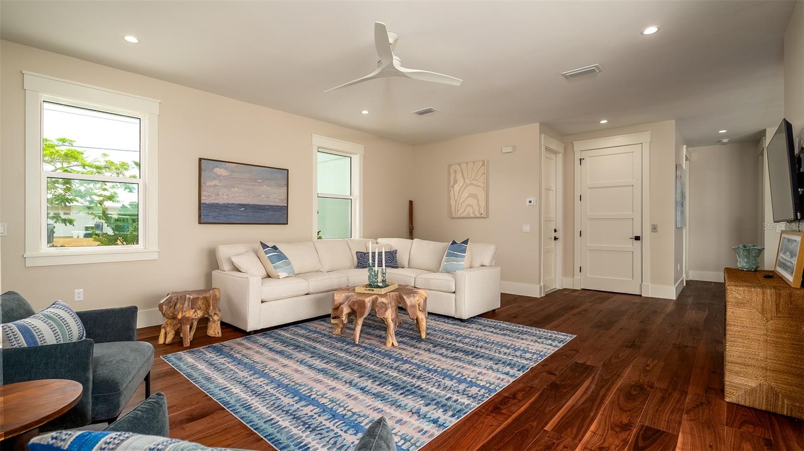 KEY ROYALE 11TH ADD - Residential