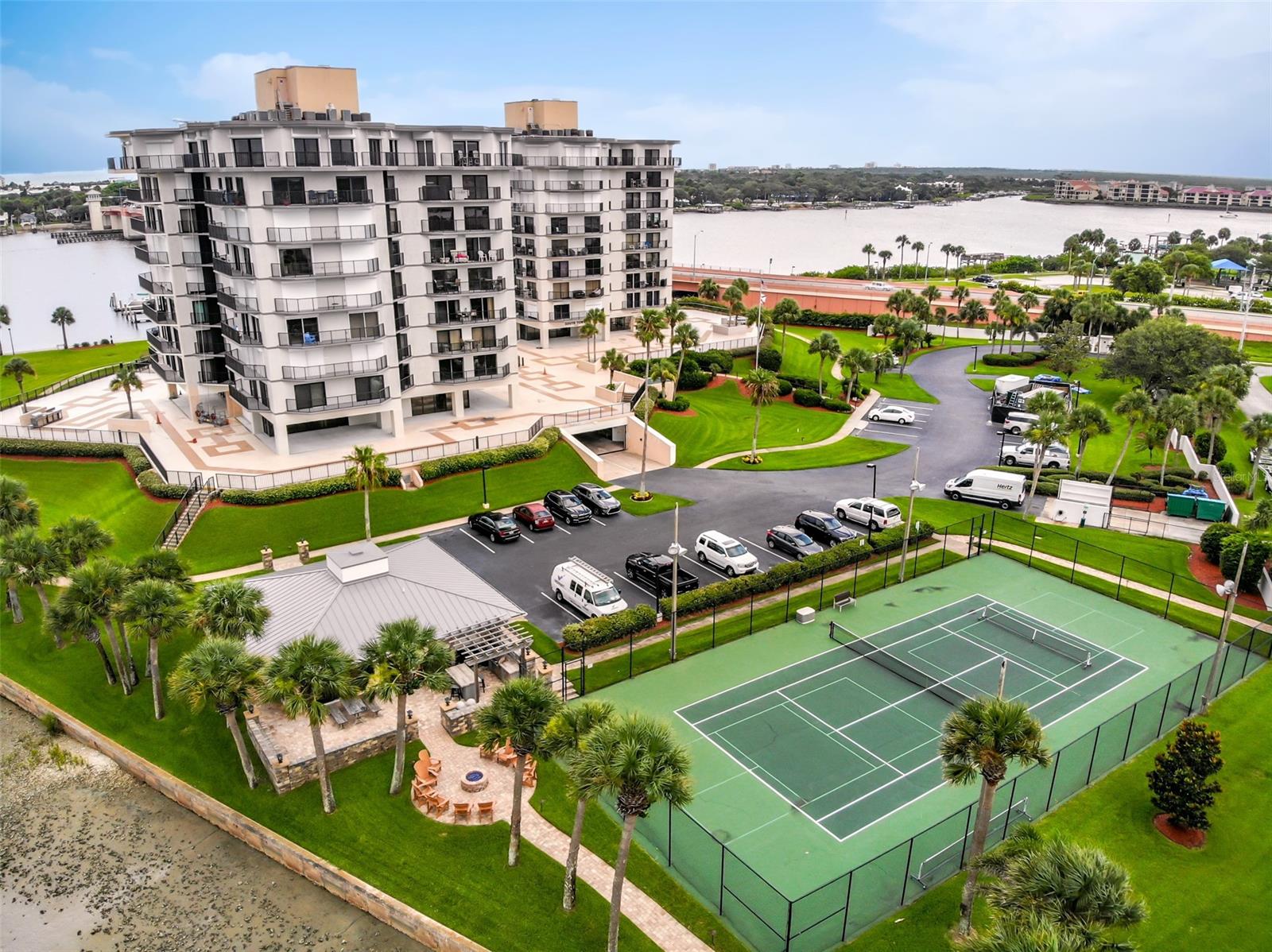 Diamond Head Point Condo - Residential