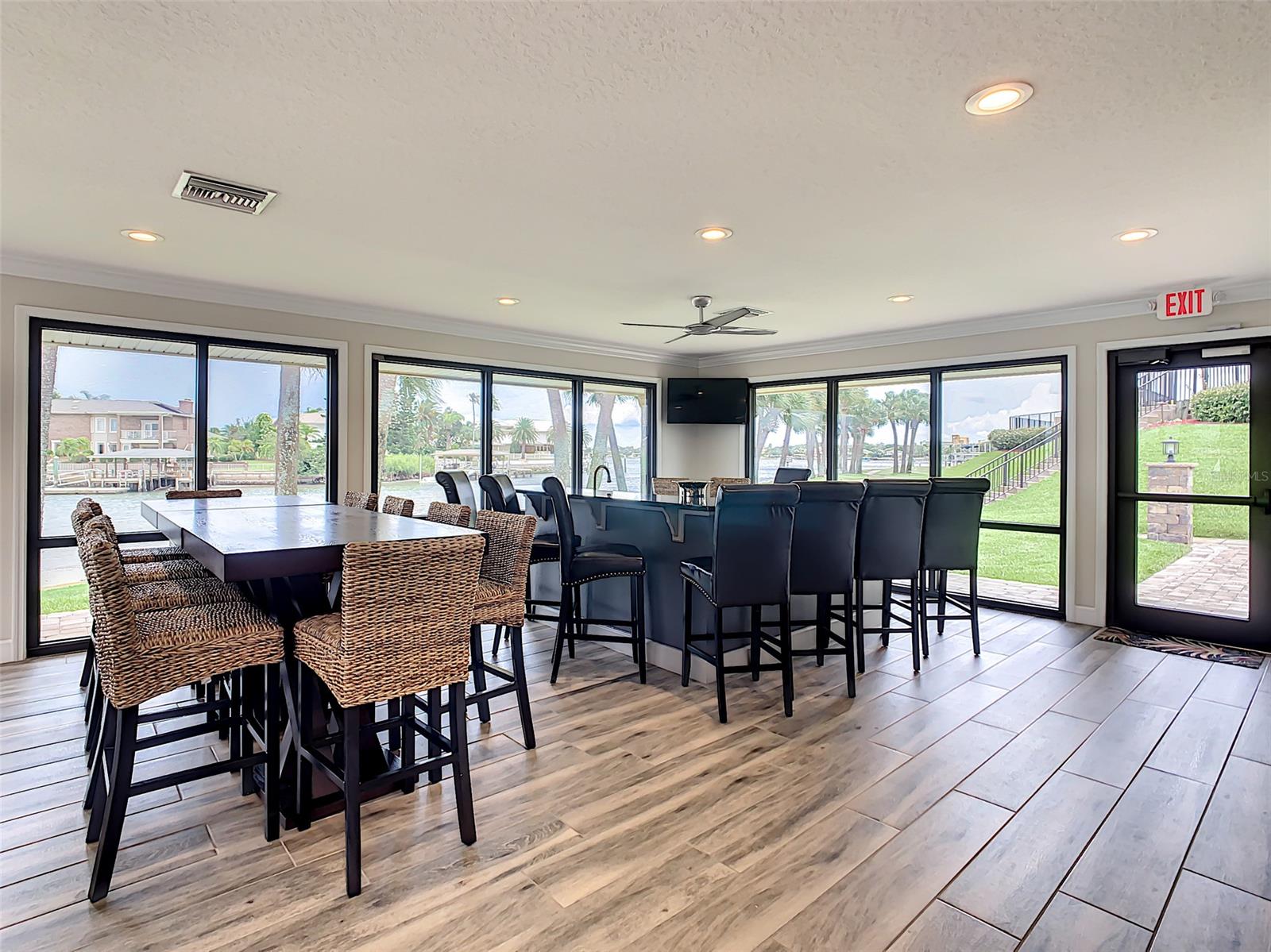 Diamond Head Point Condo - Residential