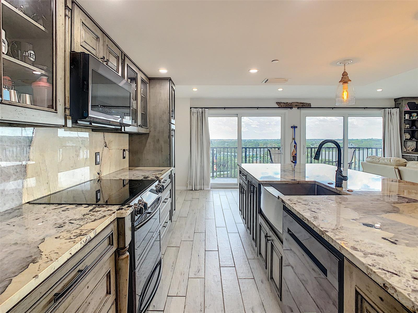 Diamond Head Point Condo - Residential