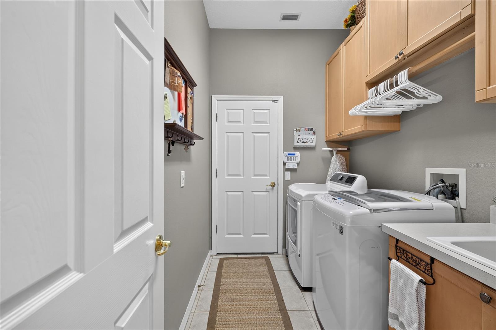 HUNTER'S GREEN, HUNTERS GREEN - Residential