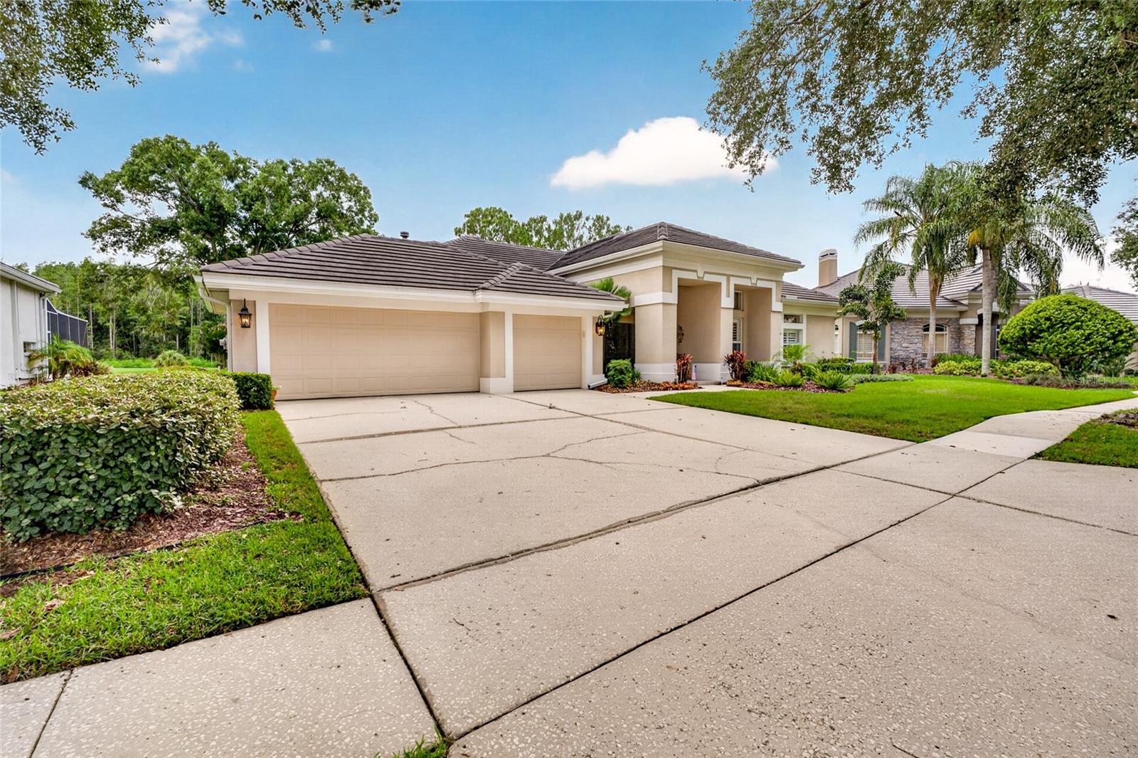HUNTER'S GREEN, HUNTERS GREEN - Residential