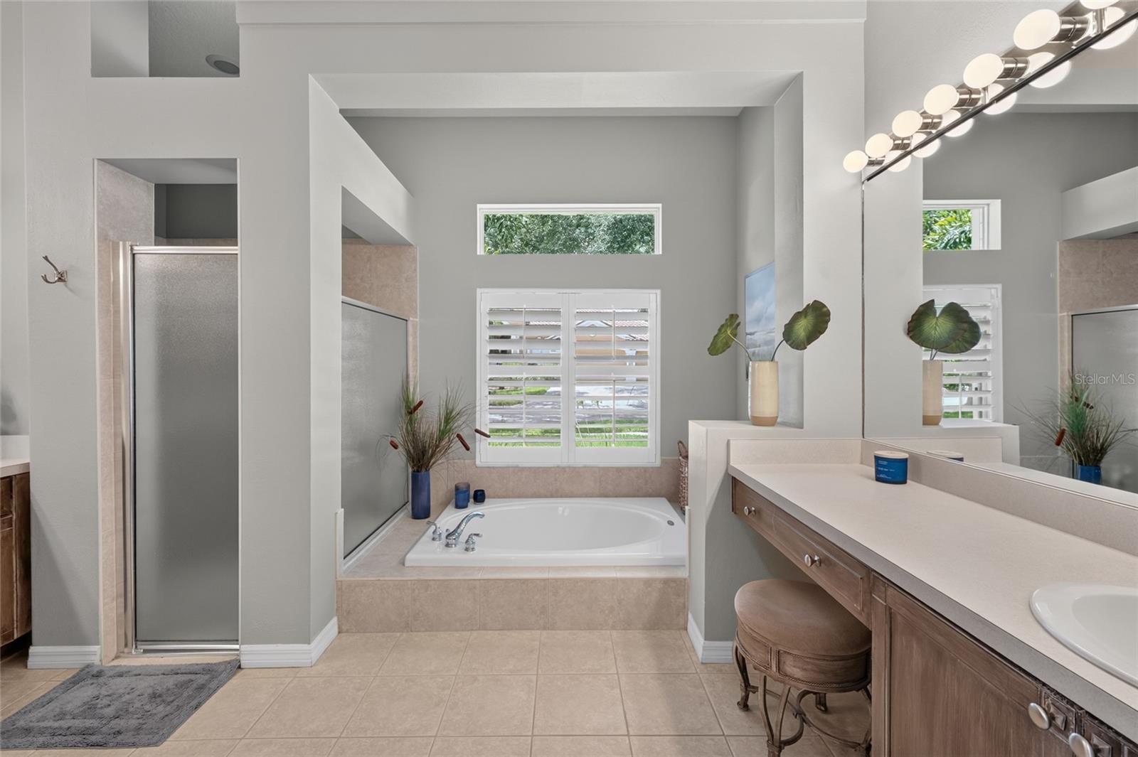HUNTER'S GREEN, HUNTERS GREEN - Residential