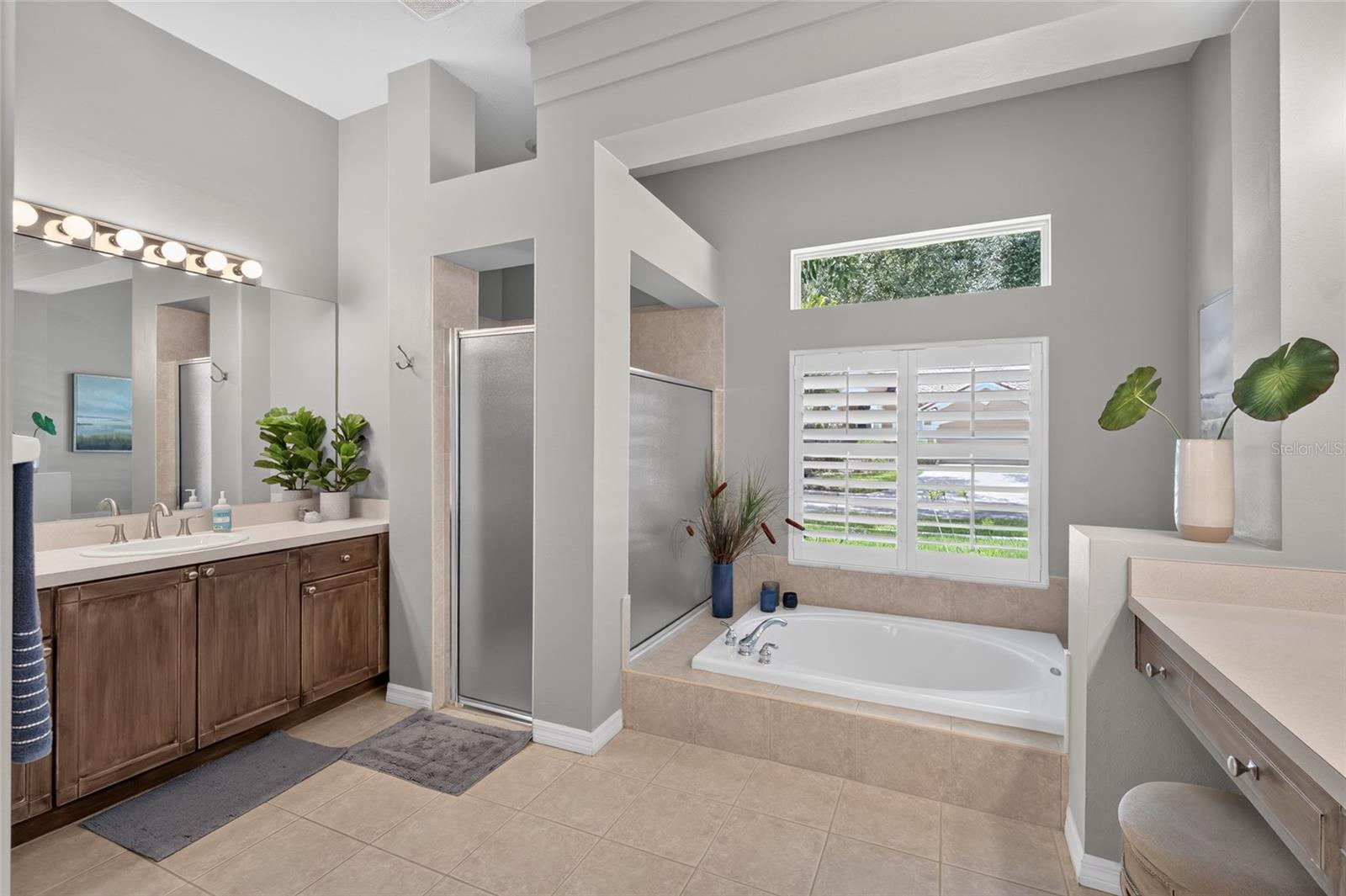 HUNTER'S GREEN, HUNTERS GREEN - Residential