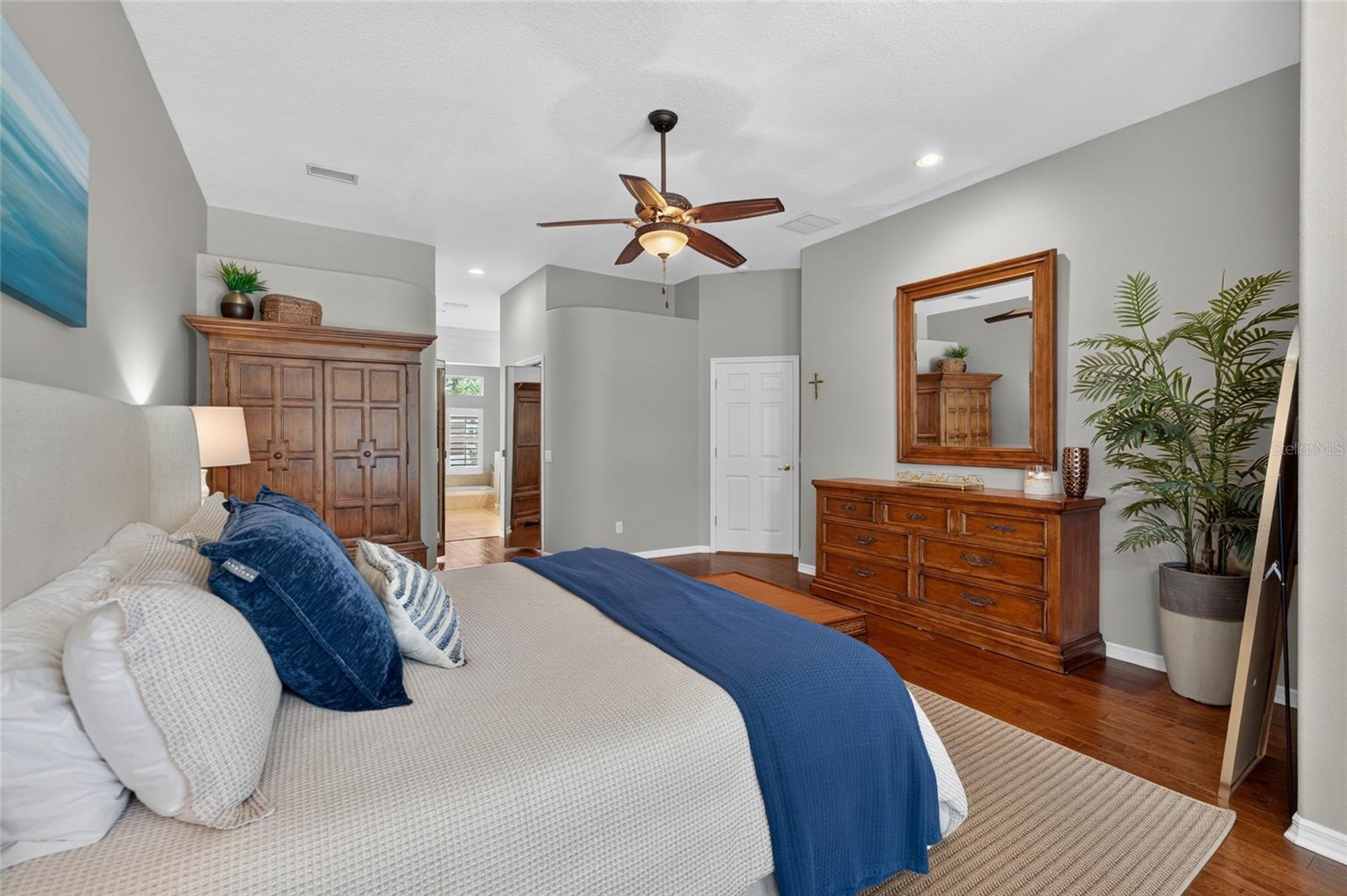 HUNTER'S GREEN, HUNTERS GREEN - Residential