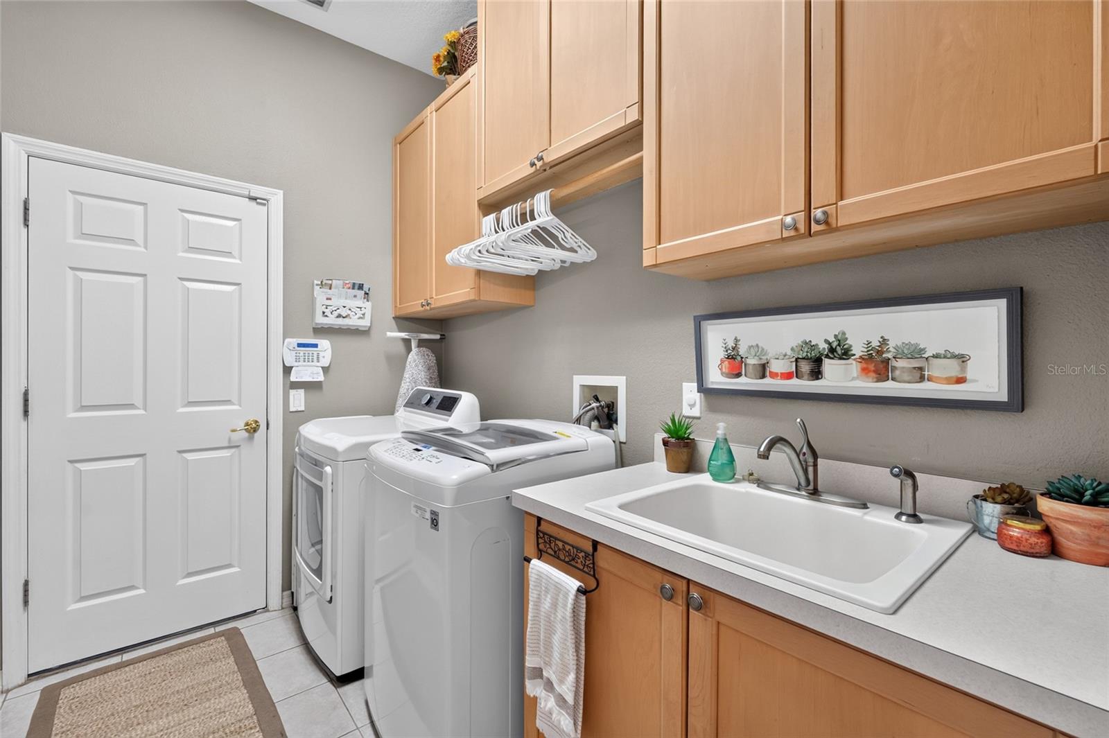 HUNTER'S GREEN, HUNTERS GREEN - Residential