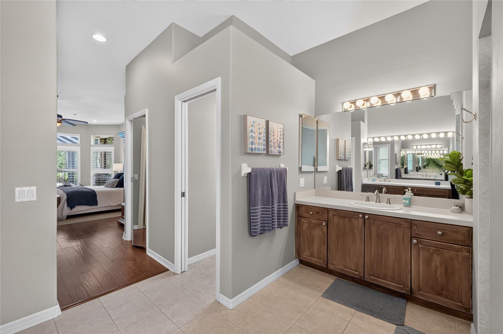 HUNTER'S GREEN, HUNTERS GREEN - Residential