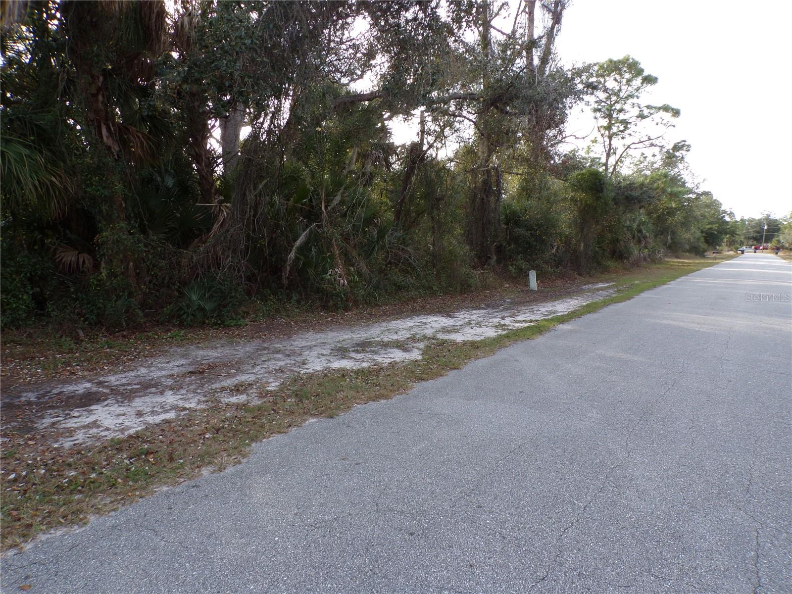 PORT CHARLOTTE SUB 28 - Land