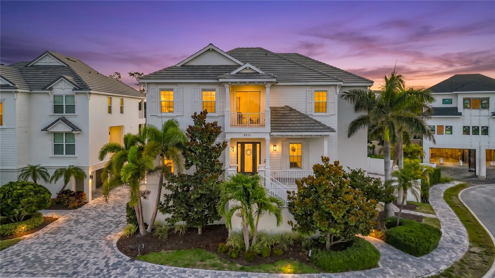 CORONAS PARK - Residential