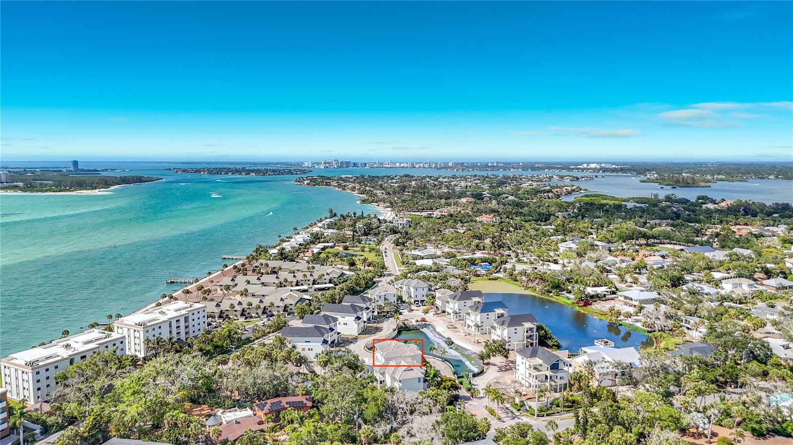 CORONAS PARK - Residential