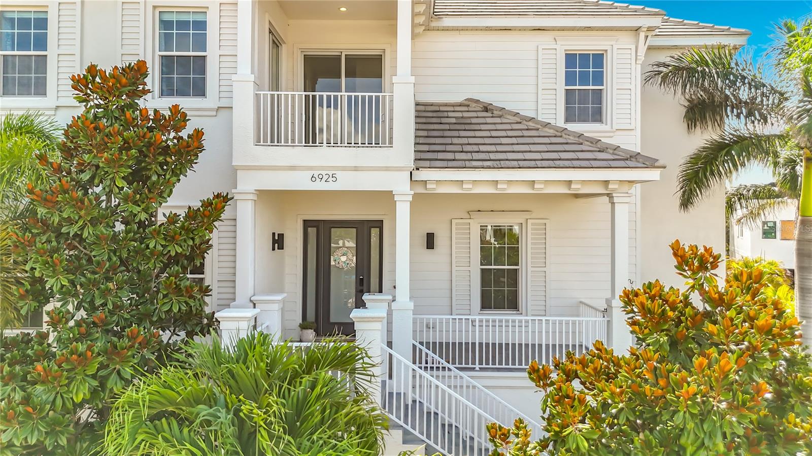 CORONAS PARK - Residential