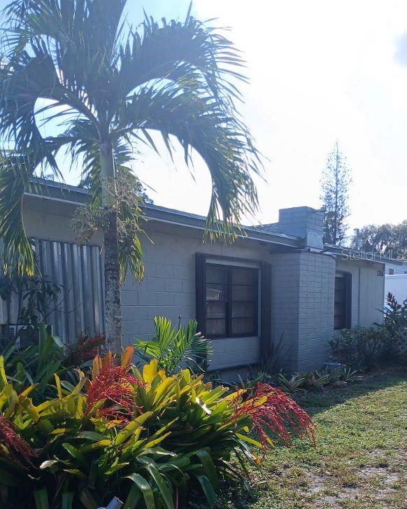 SUNSHINE PARKWAY MANOR - Residential