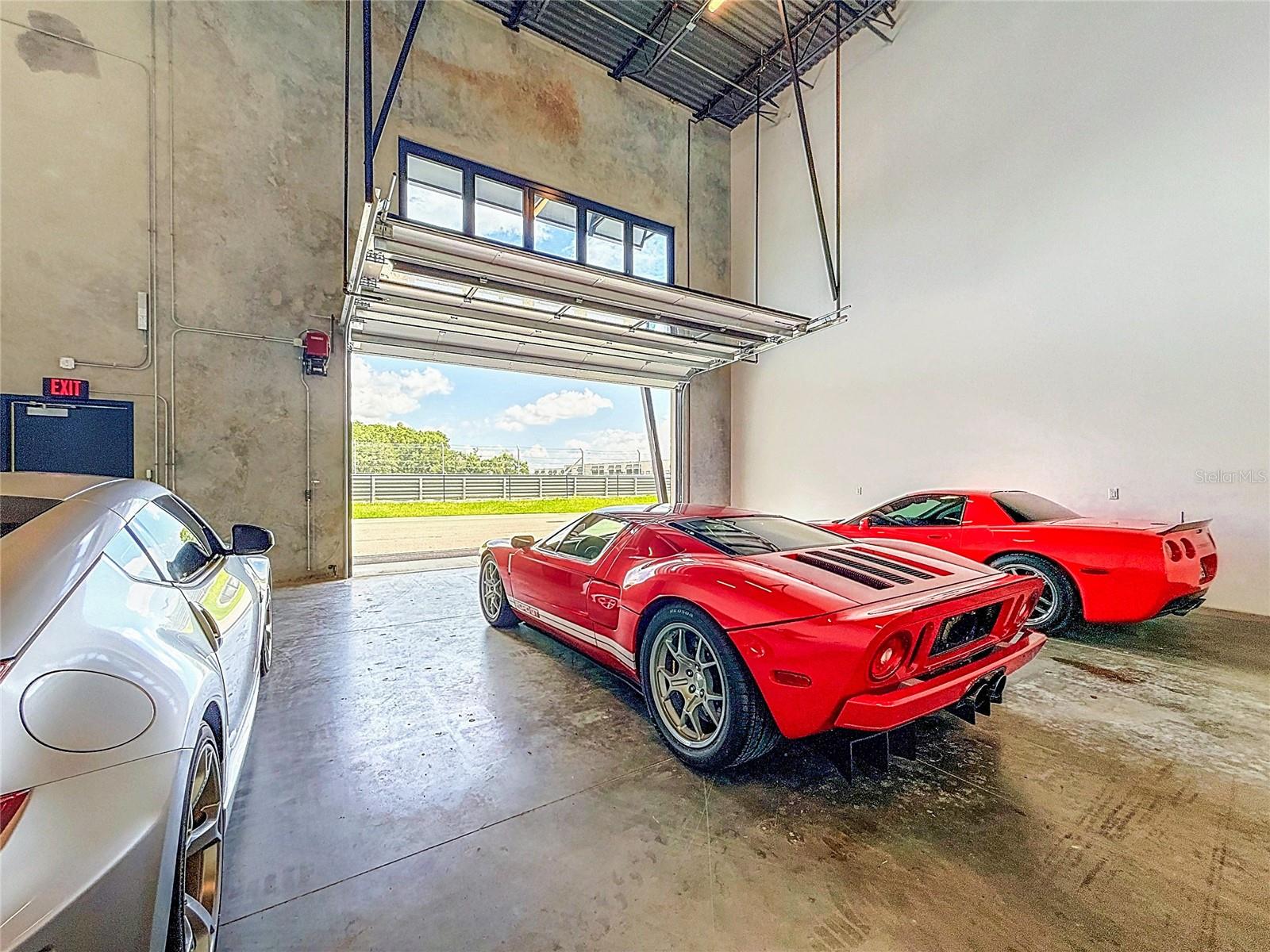 MOTOR ENCLAVE PH 1 - Residential