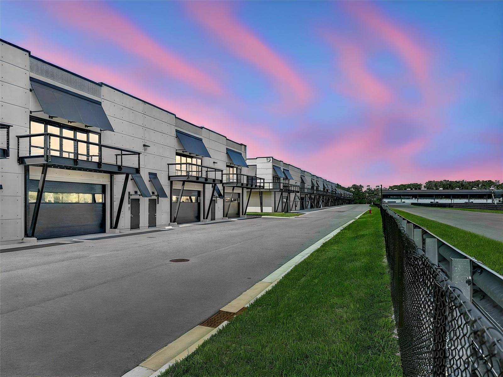 MOTOR ENCLAVE PH 1 - Residential