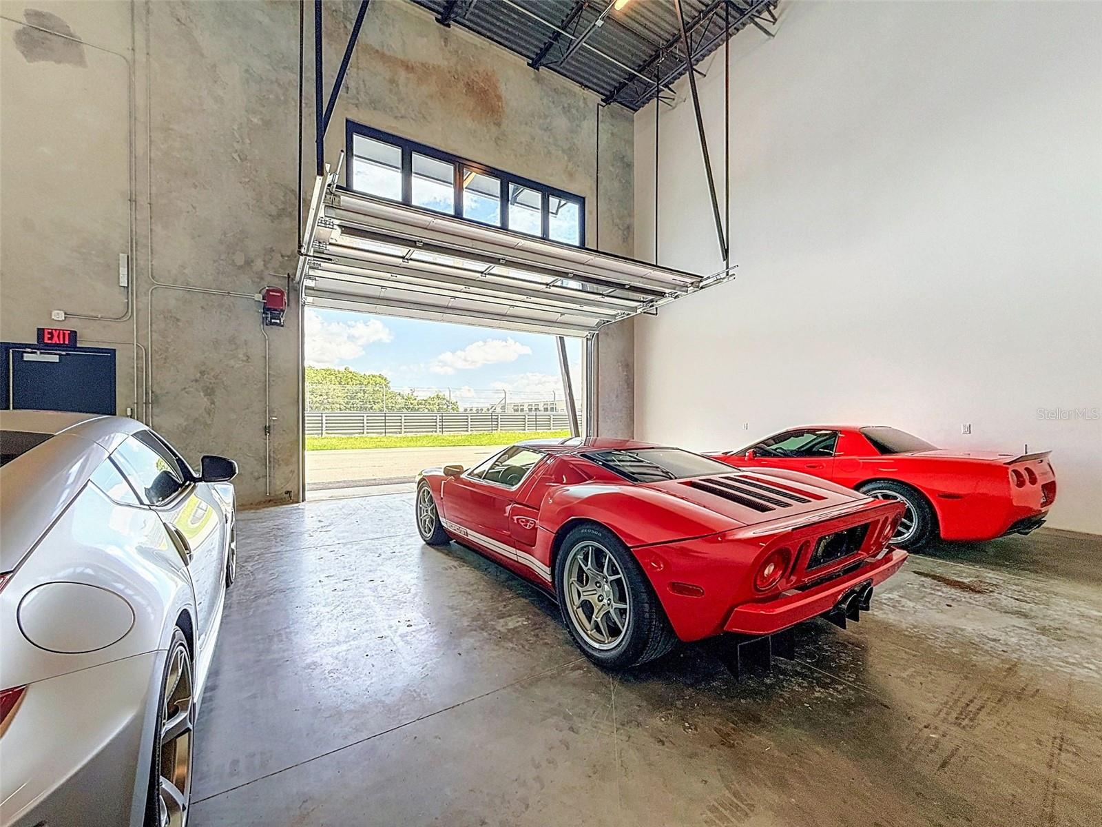 MOTOR ENCLAVE PH 1 - Residential