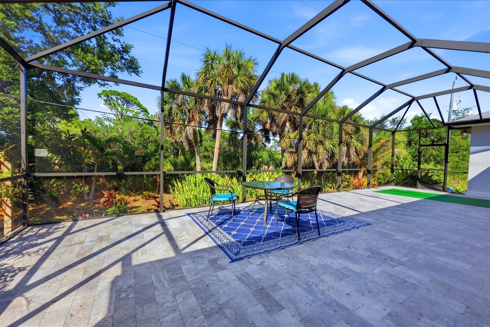 SOUTH VENICE - Residential