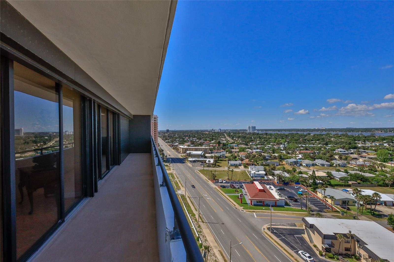 ALIKI FORUM CONDO - Residential