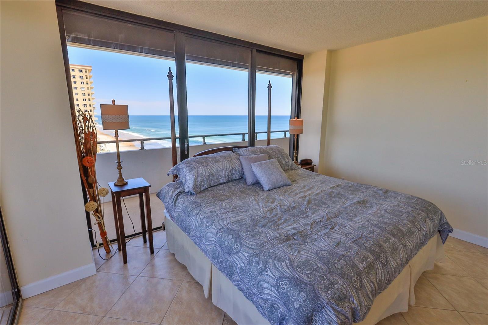 ALIKI FORUM CONDO - Residential