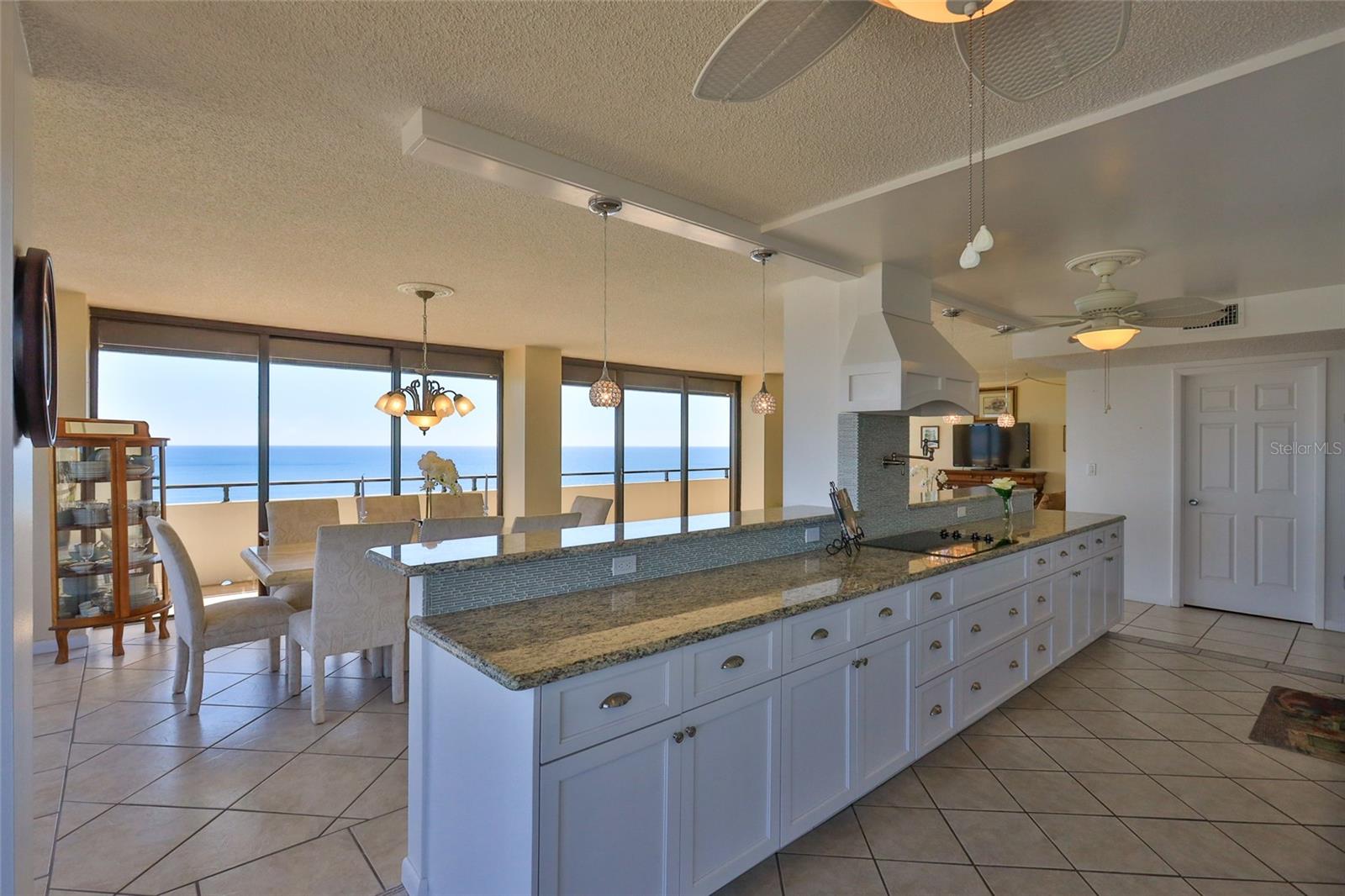ALIKI FORUM CONDO - Residential