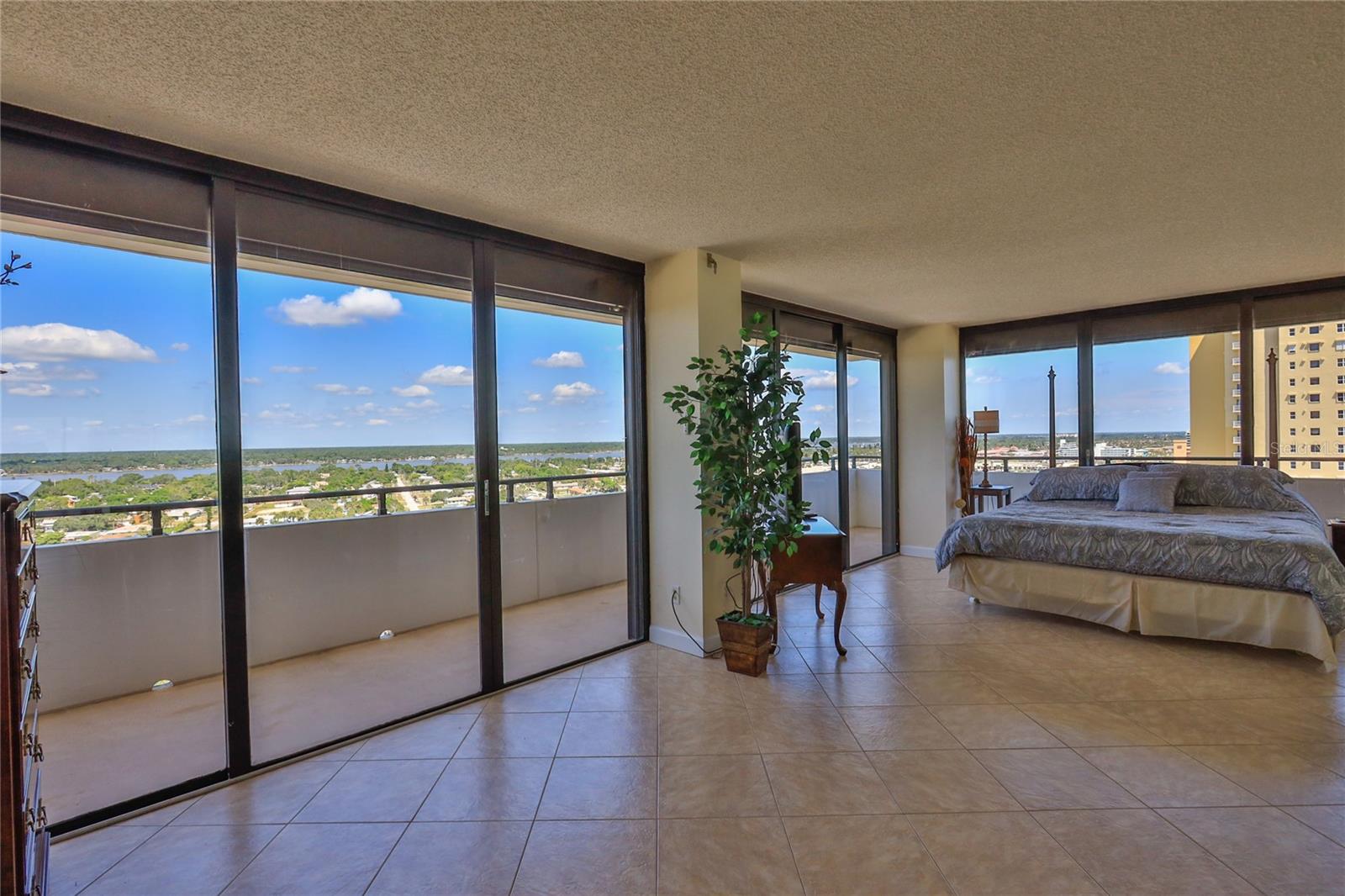 ALIKI FORUM CONDO - Residential