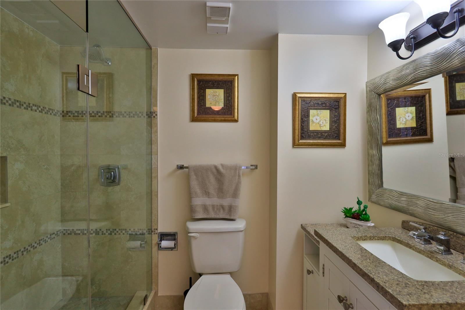 ALIKI FORUM CONDO - Residential