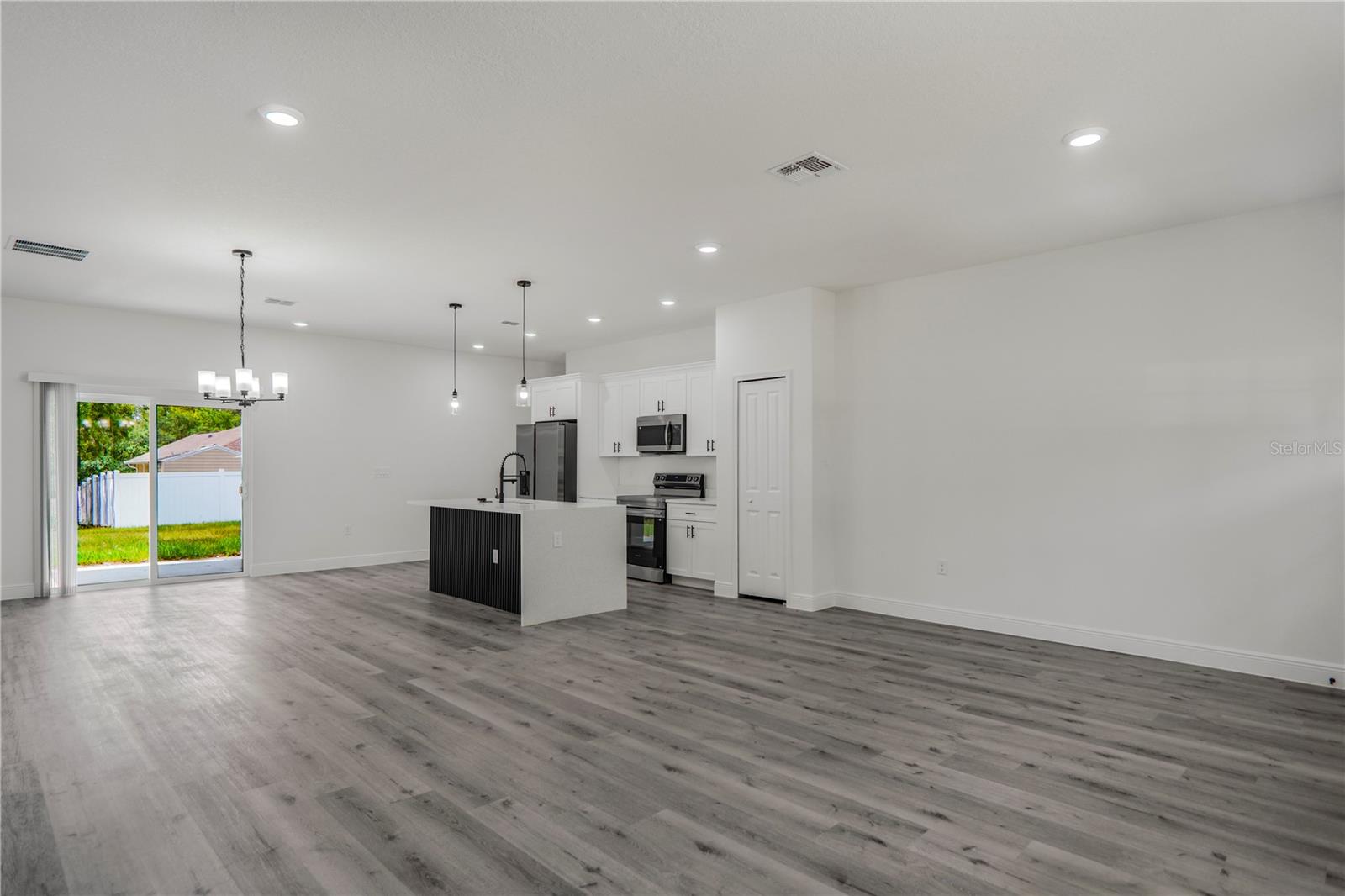 CITRUS SPGS UNIT 07 - Residential