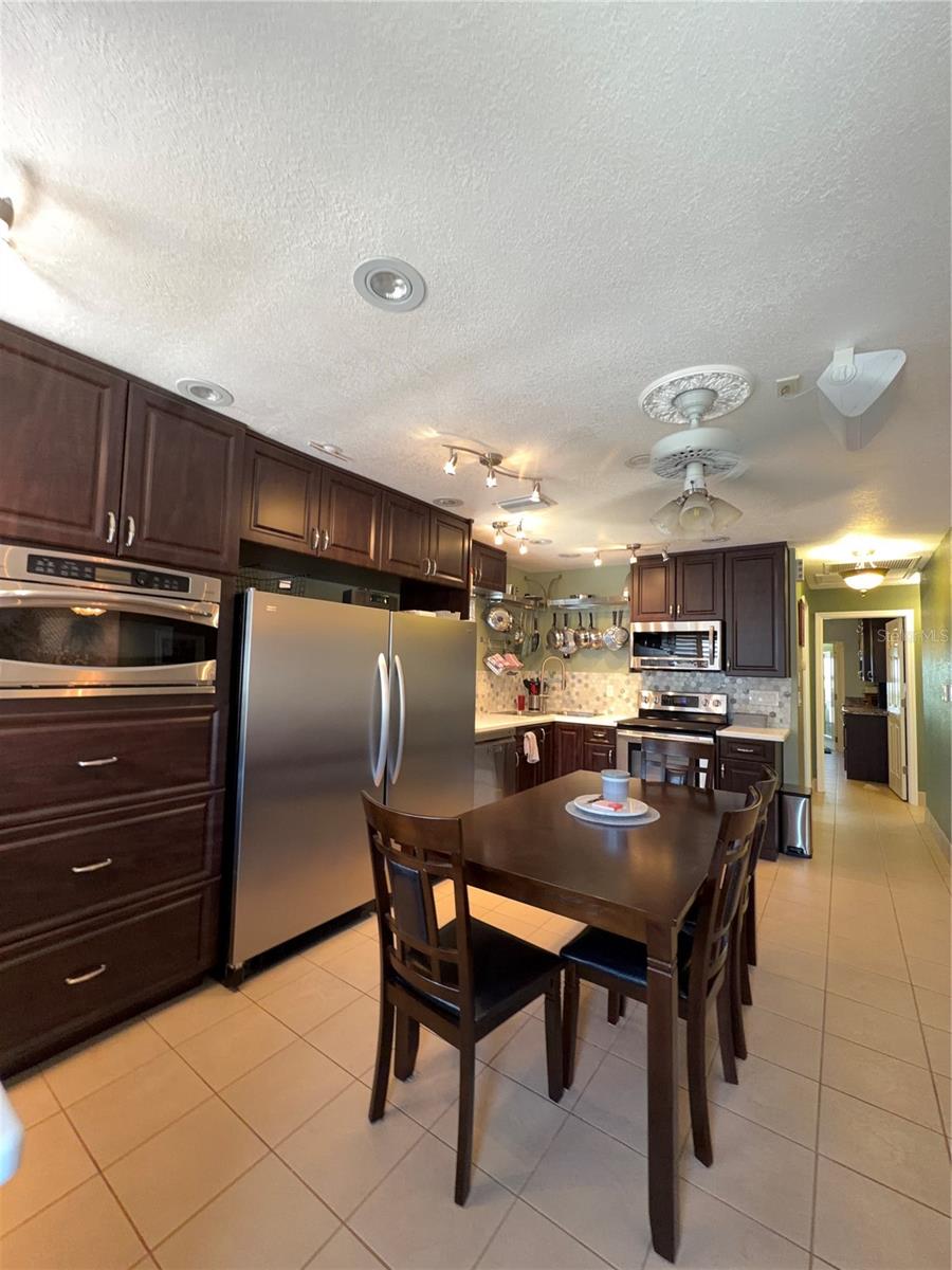 PARADISE POINTE WEST GROUP 1 - Residential