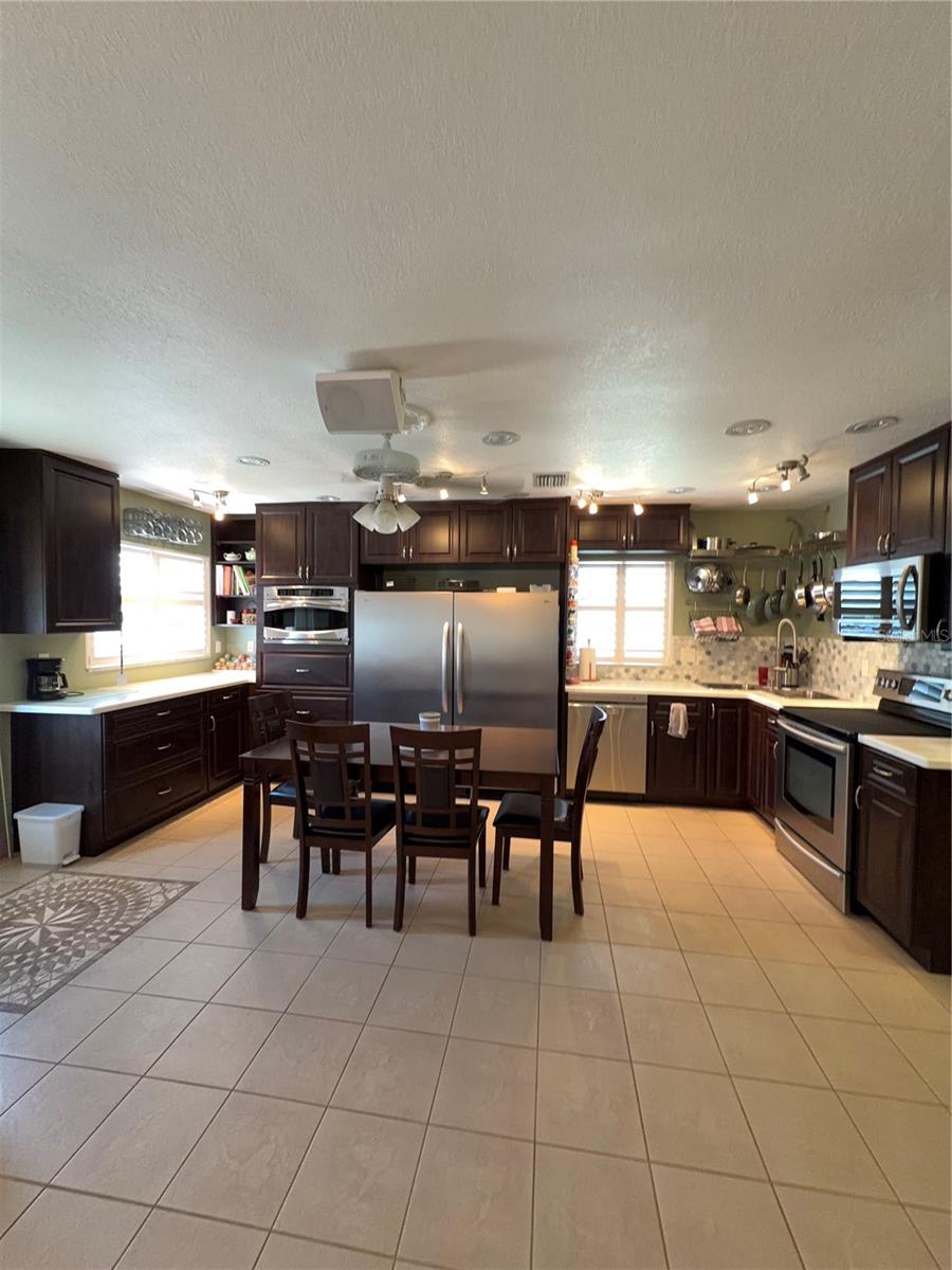 PARADISE POINTE WEST GROUP 1 - Residential