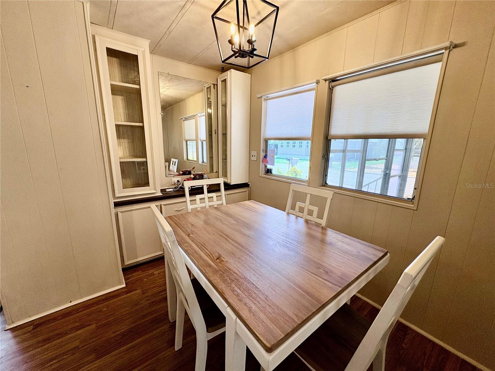 LAUREL ESTATES - Residential