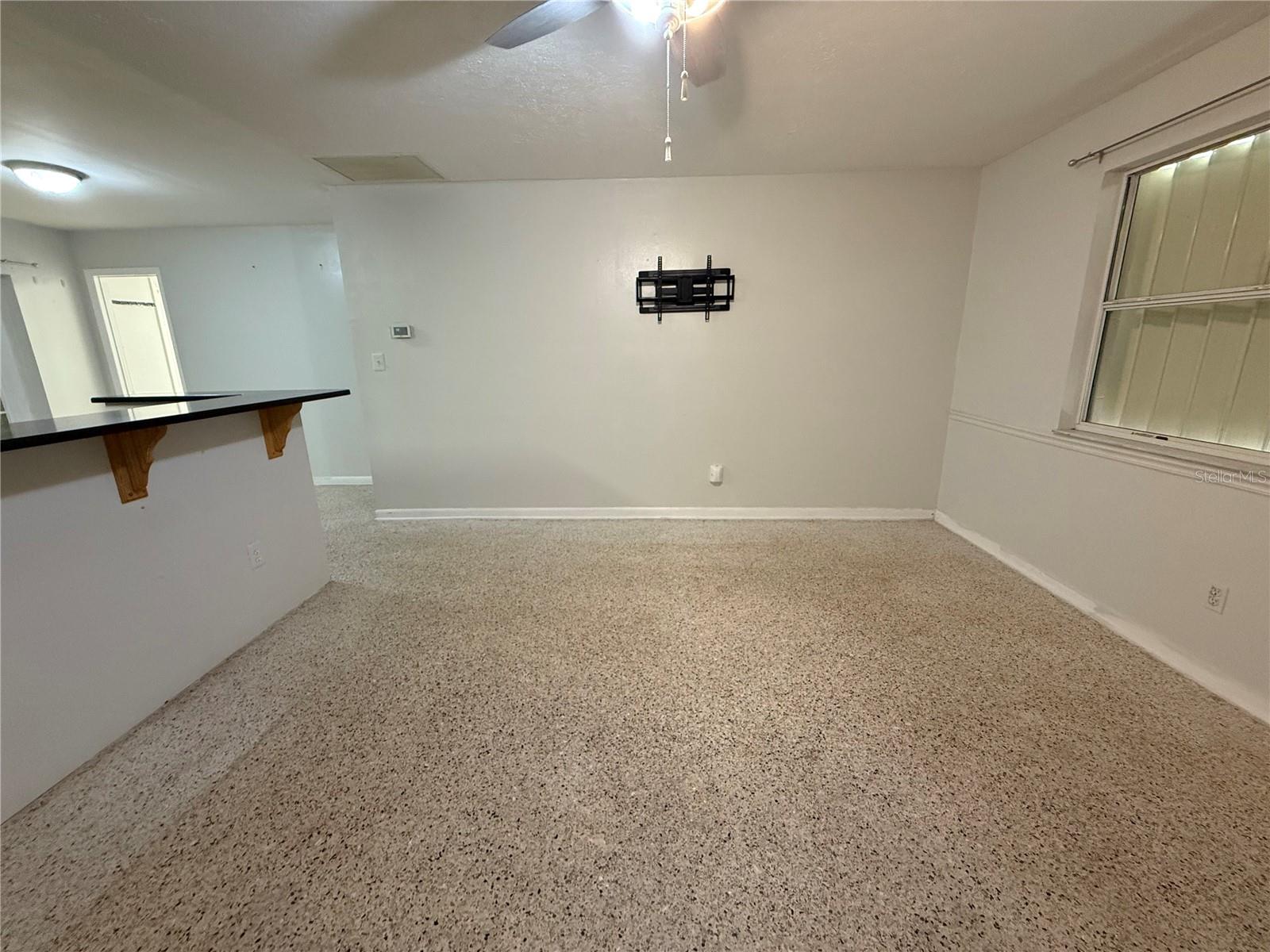 WHISPERING LAKES SEC 02 AMD - Residential