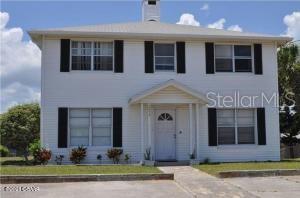 4-UNIT INCOME PROPERTY, WALK TO BEACH