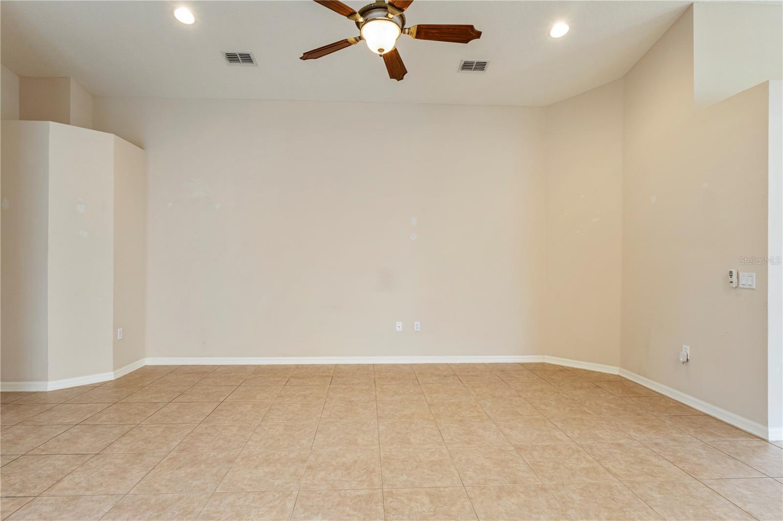 WELLINGTON AT SEVEN HILLS PH 8 - Residential